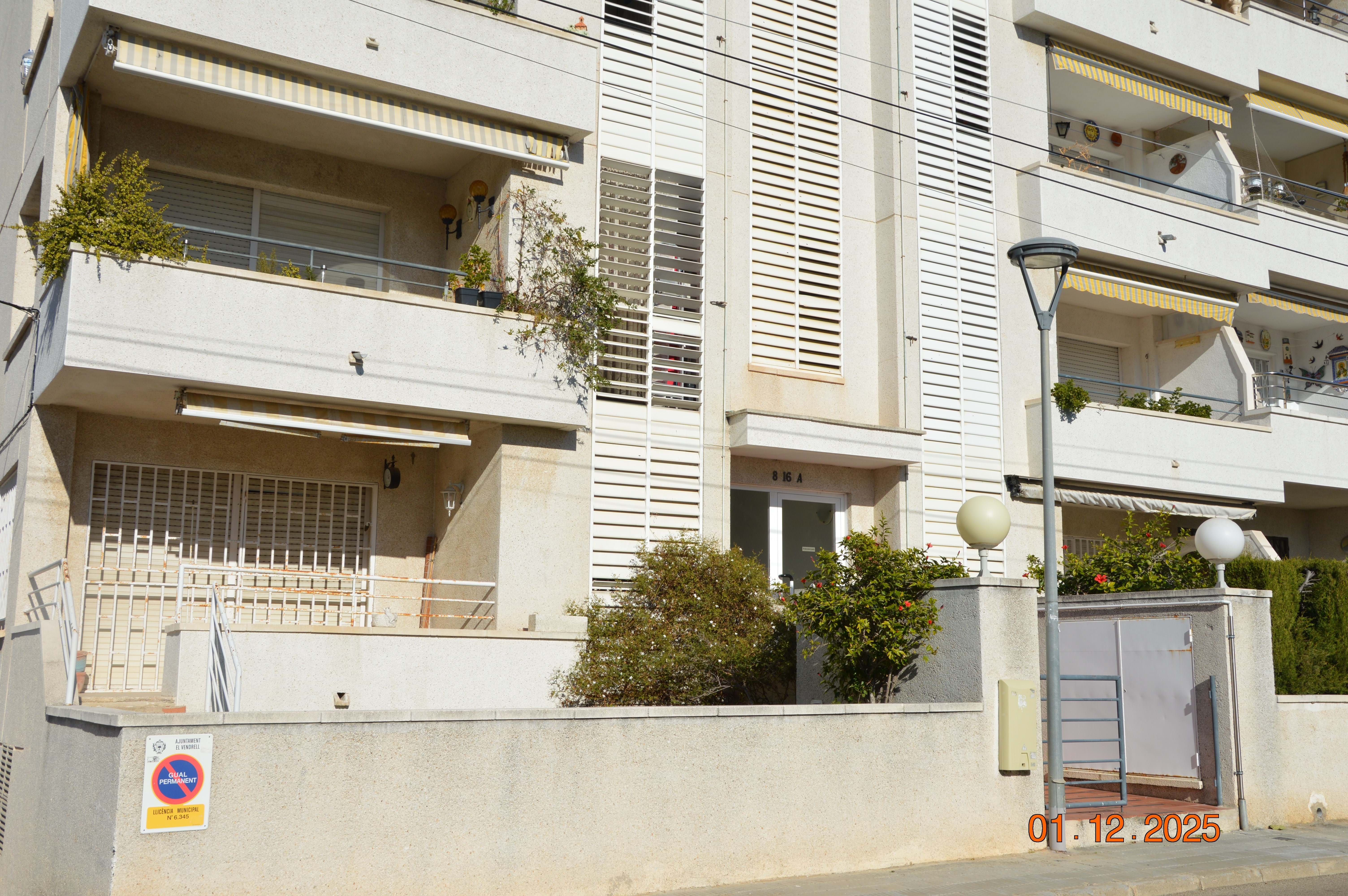 Exterior view of Garage for sale in El Vendrell