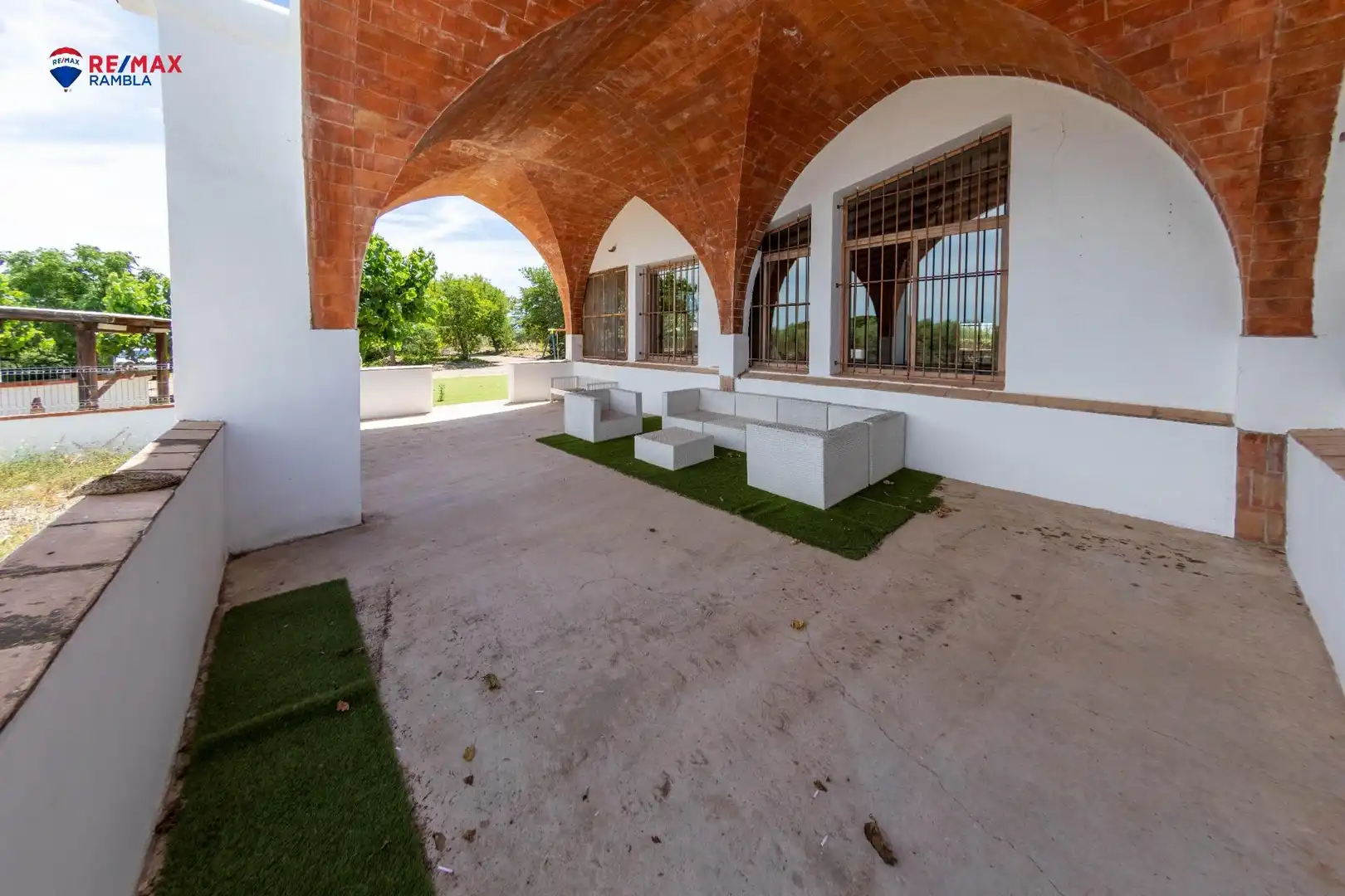 Terraza de Finca rústica en venta en Montbrió del Camp