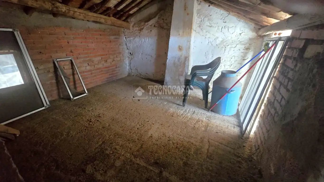Country homes for sale in La Nava de Ricomalillo  with Air Conditioner and Private garden