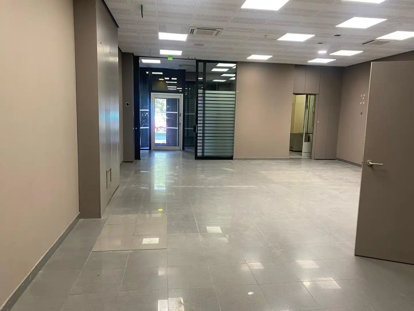 Local de lloguer en Madrid amb Aire condicionat