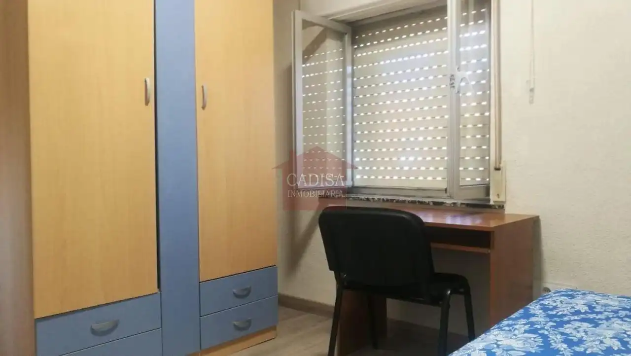 Habitación de Piso de alquiler en Salamanca con Calefacción, Parquet y Trastero