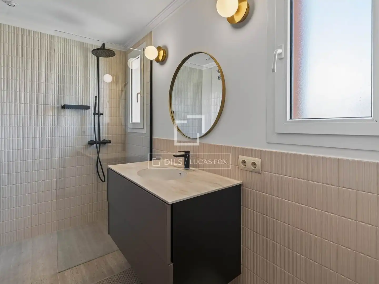 Badezimmer von Haus oder Chalet zum Verkauf in Capdepera mit Klimaanlage, Heizung und Privatgarten