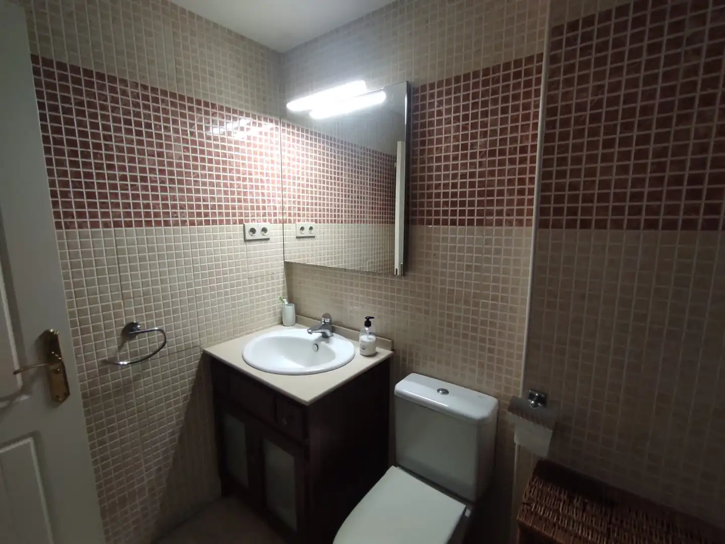 Baño de Piso en venta en Marbella con Calefacción, Terraza y Horno