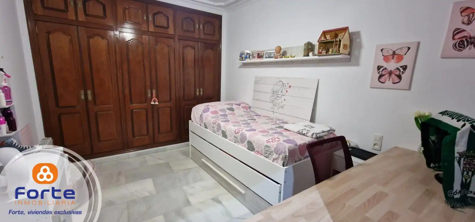 Bedroom of Flat for sale in Córdoba  with Air Conditioner