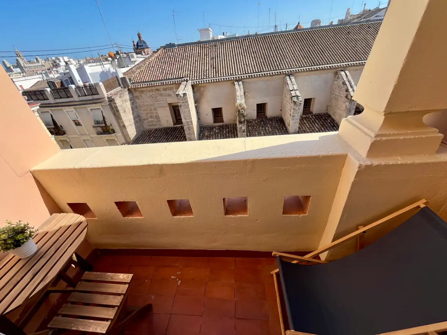 Vista exterior de Piso de alquiler en Valencia con Aire acondicionado, Calefacción y Terraza