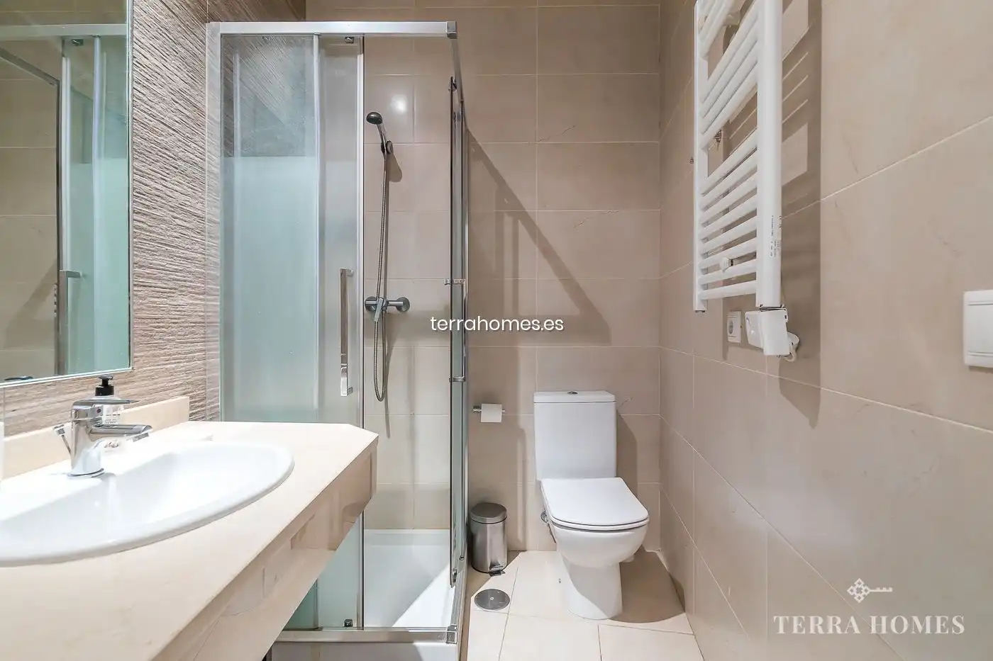 Baño de Apartamento de alquiler en Madrid con Aire acondicionado, Calefacción y Amueblado