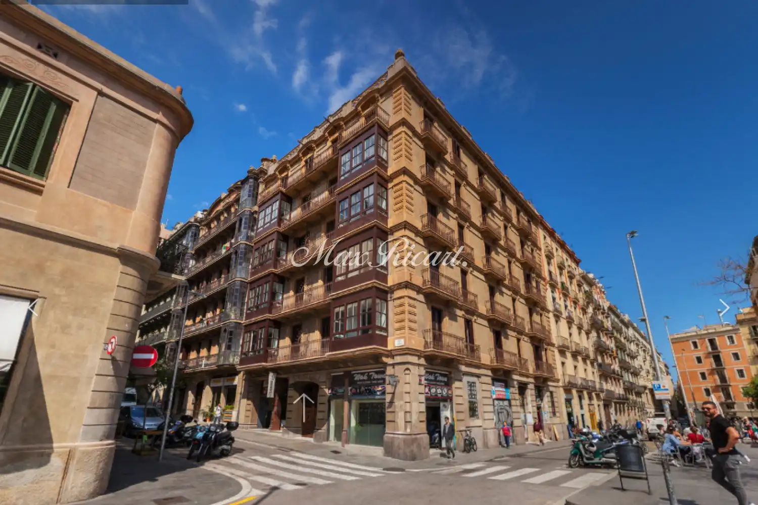 Außenansicht von Wohnung zur Miete in Barcelona mit Klimaanlage, Heizung und Terrasse