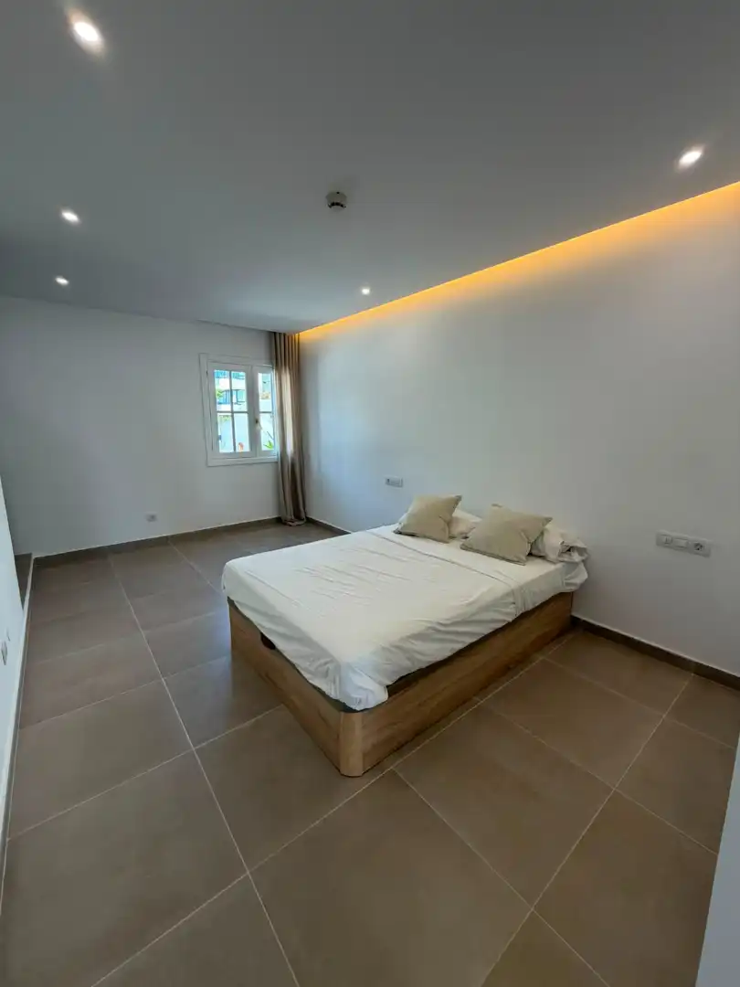 Habitación de Apartamento en venta en Adeje con Terraza, Amueblado y Piscina comunitaria