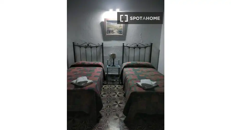 Dormitori de Apartament per a compartir en Encinasola amb Aire condicionat, Terrassa i Moblat