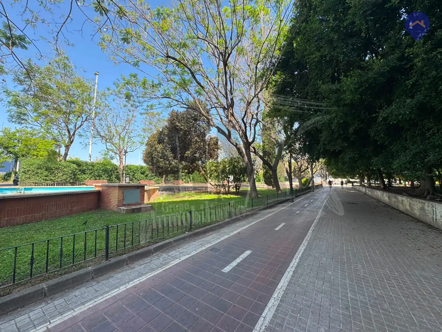 Vista exterior de Pis en venda en Valencia amb Aire condicionat, Terrassa i Alarma