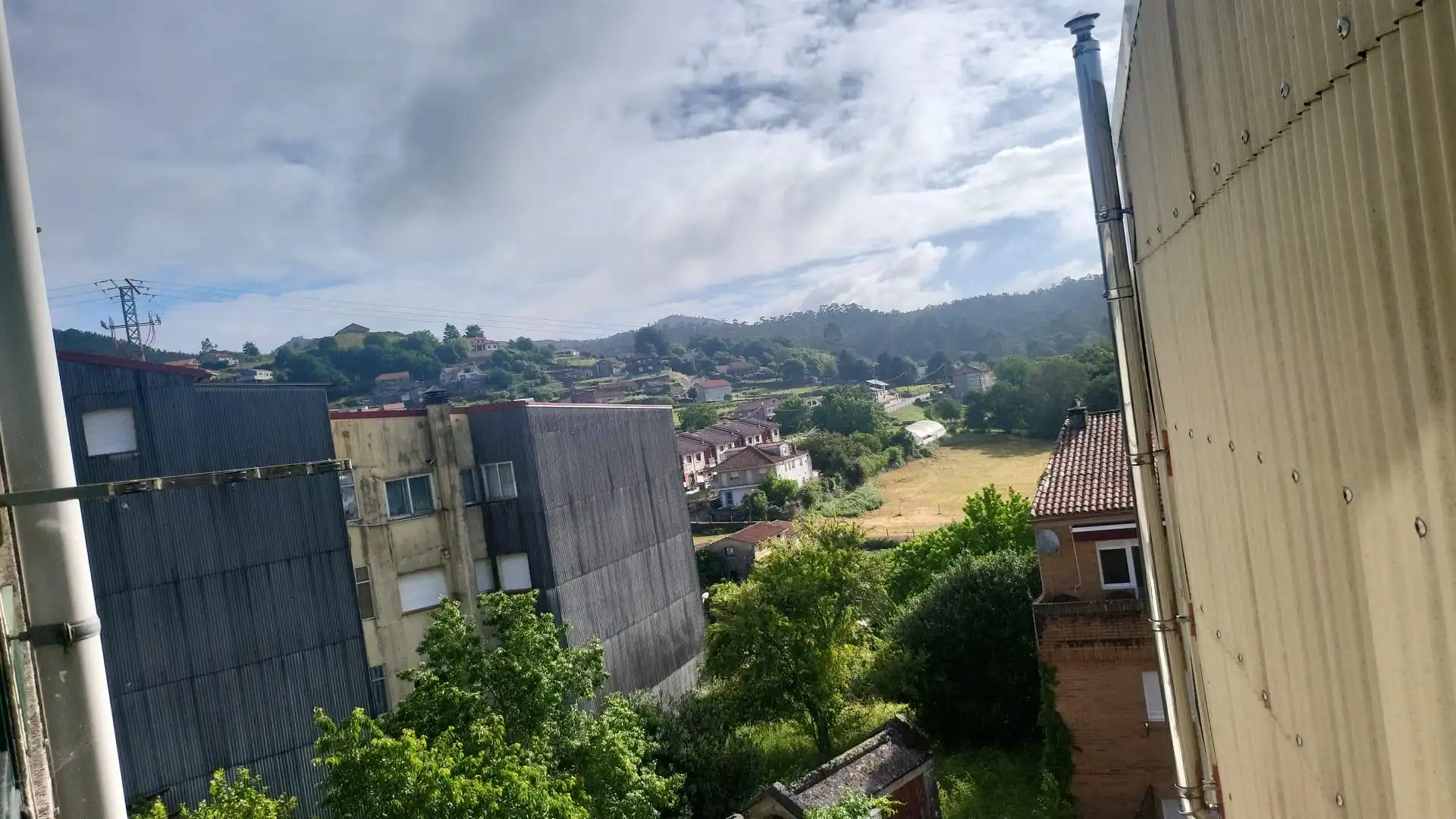 Vista exterior de Apartamento en venta en Ponte Caldelas con Balcón