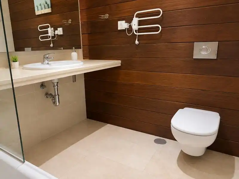 Badezimmer von Wohnung zum Verkauf in Manilva mit Klimaanlage, Heizung und Privatgarten