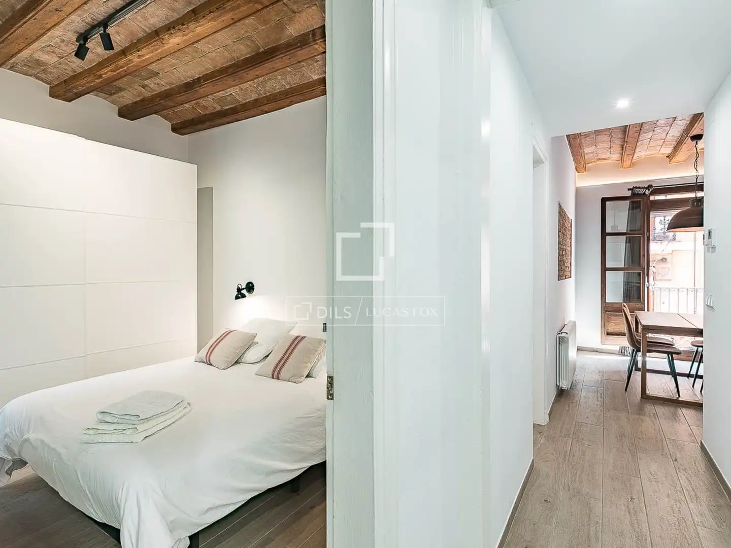 Bedroom of Flat for sale in Barcelona  with Air Conditioner, Heating and Furnished