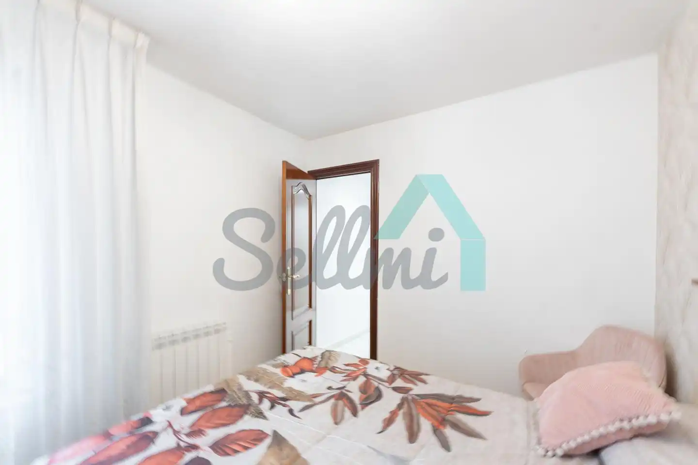 Bedroom of Flat for rent in Gijón   with Heating, Parquet flooring and Furnished
