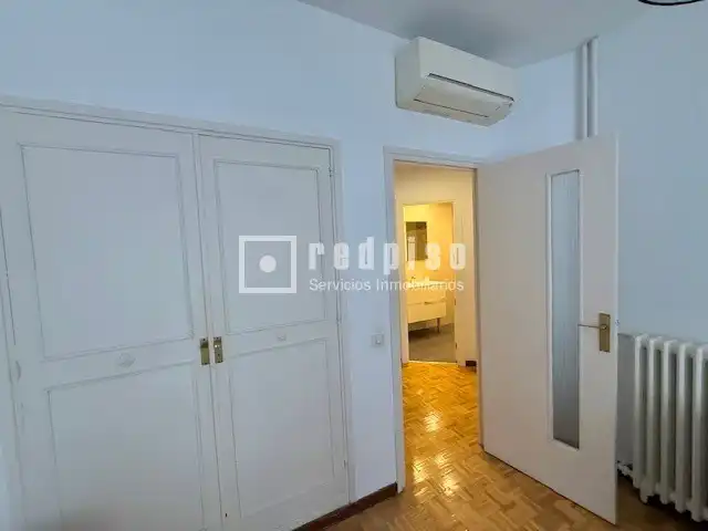 Habitación de Piso de alquiler en Madrid con Aire acondicionado, Calefacción y Parquet