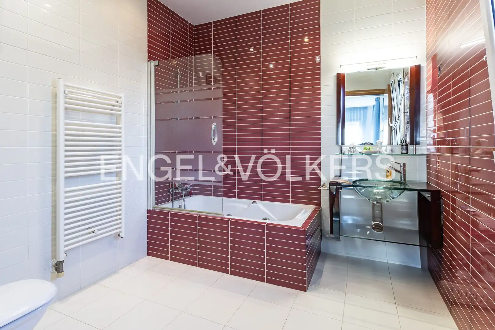 Bathroom of Houses for sale in Sant Cugat del Vallès  with Air Conditioner, Heating and Private garden