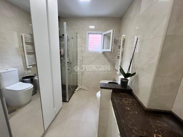 Casa adosada en Venta en Urbadiez - Entrepuentes