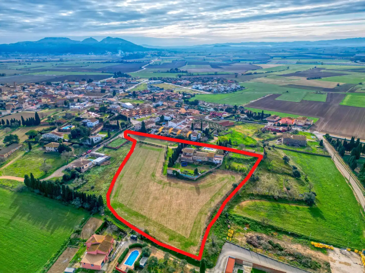 Country house zum Verkauf in Albons mit Privatgarten, Terrasse und Schwimmbad