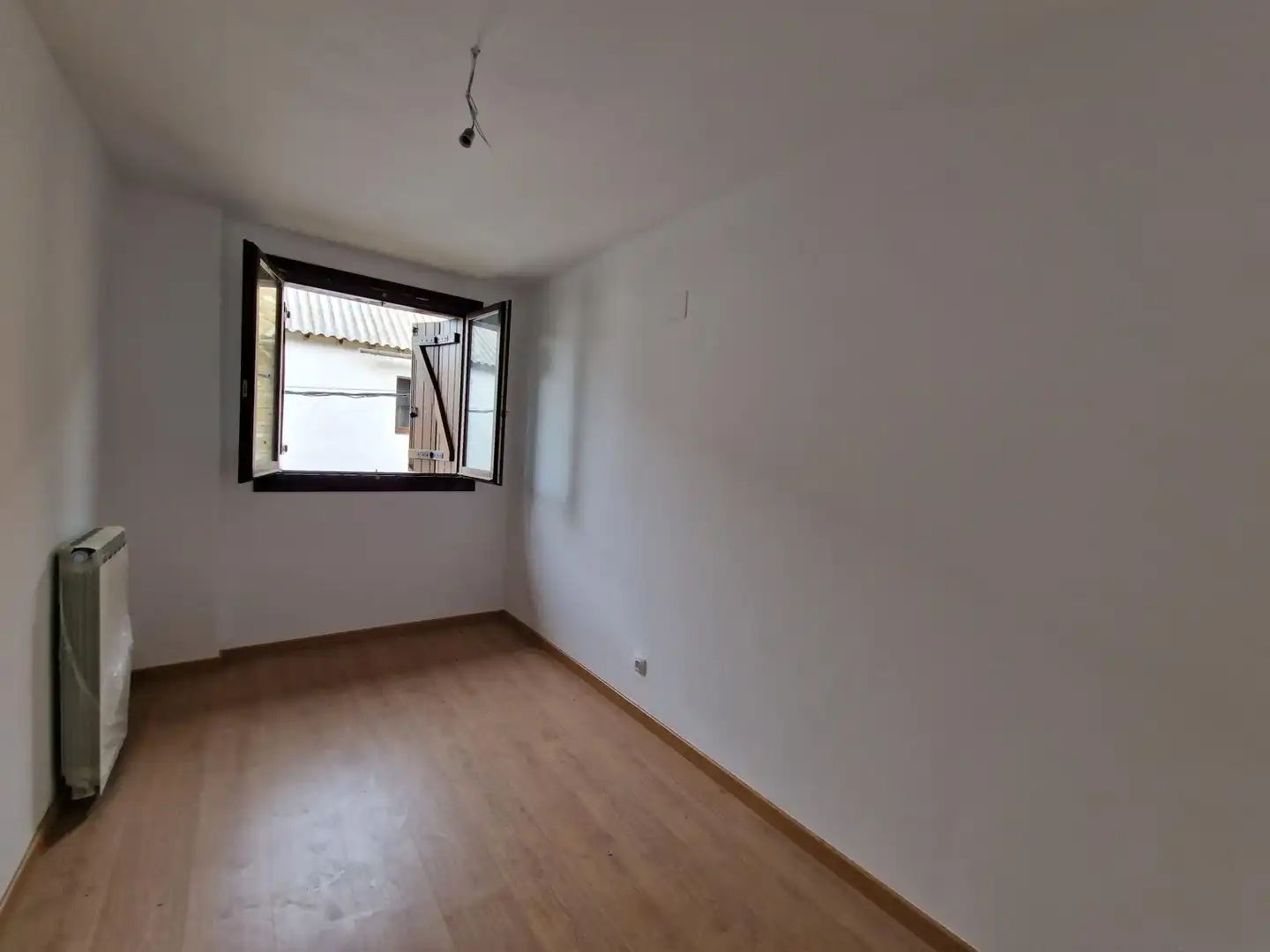 Bedroom of Buildings for sale in Aisa