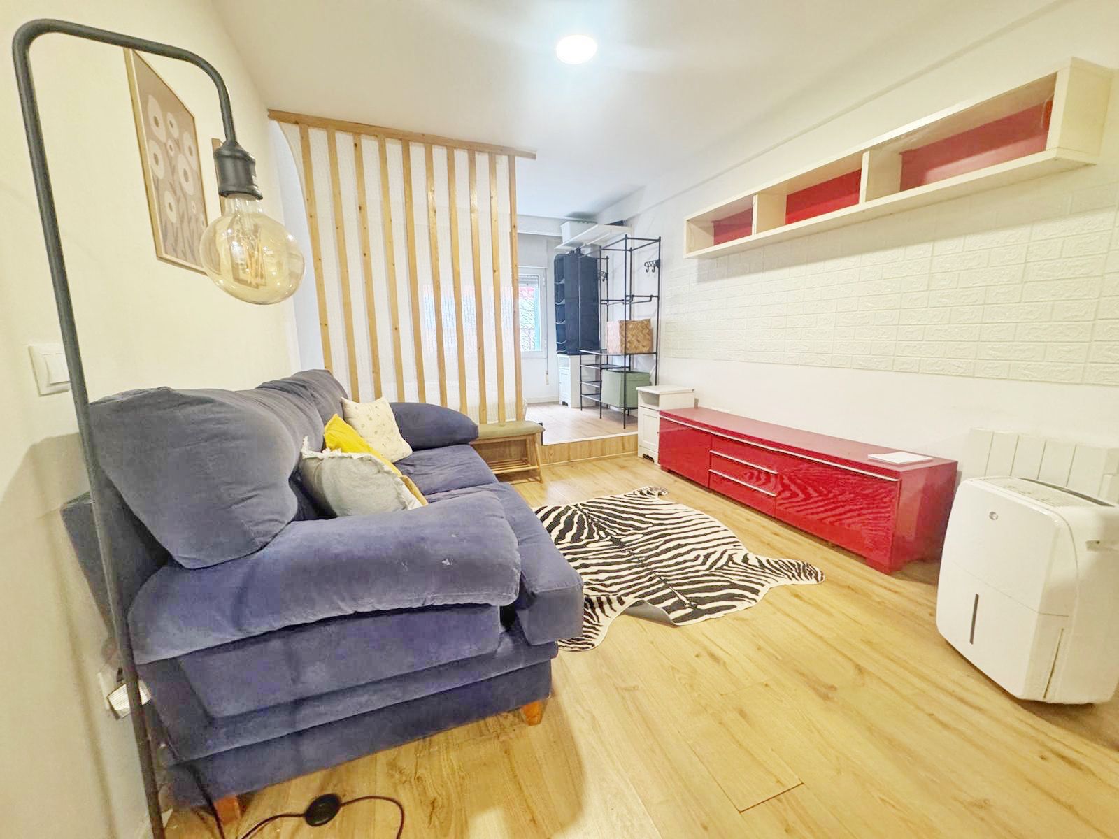 Living room of Study to rent in Gijón   with Heating, Parquet flooring and Furnished