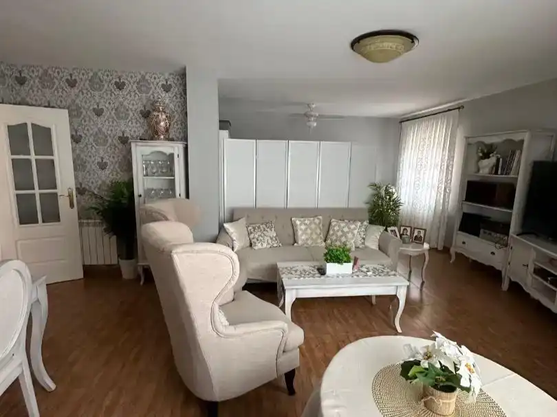 Sala de estar de Casa o chalet en venta en La Roda con Aire acondicionado y Balcón