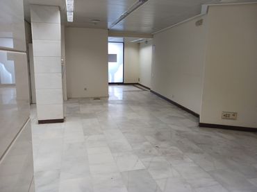 Local comercial de lloguer a Calle de Calatrava
