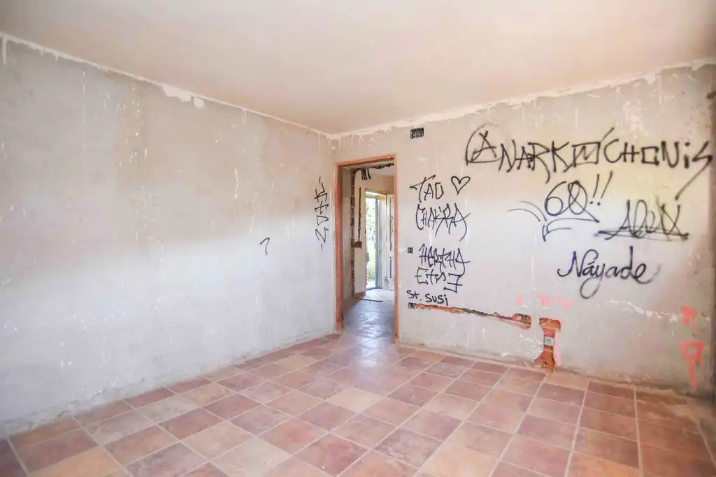 Buildings for sale in Santa Susanna