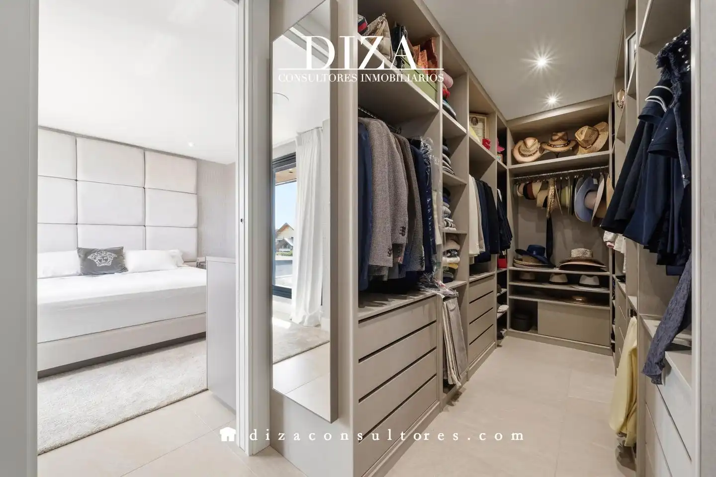 Bedroom of Houses for sale in Las Rozas de Madrid  with Air Conditioner, Heating and Private garden