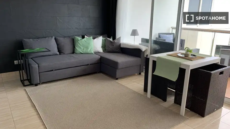 Room in Vallpineda - Rocamar