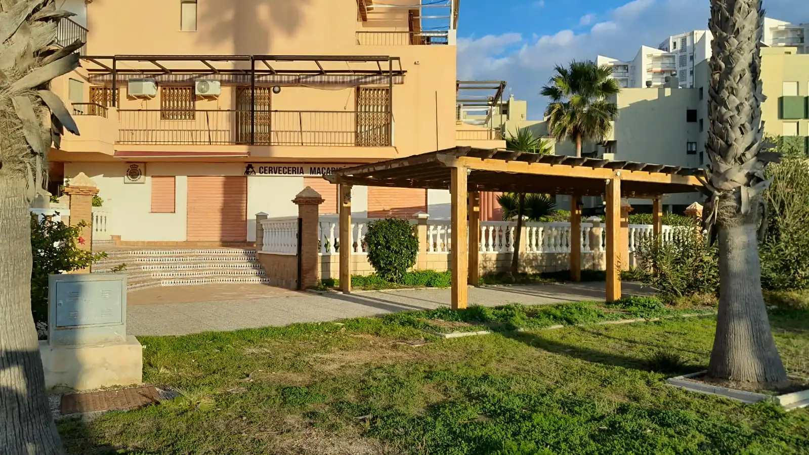 Exterior view of Commercial properties for sale in Salobreña  with Furnished