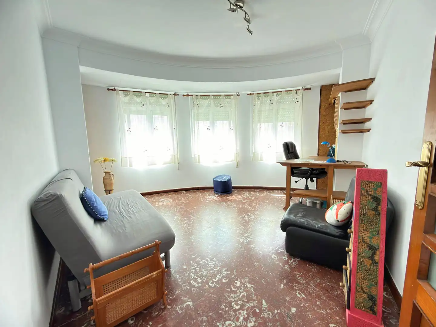 Sala d'estar de Pis en venda en Ferrol amb Calefacció, Moblat i Forn
