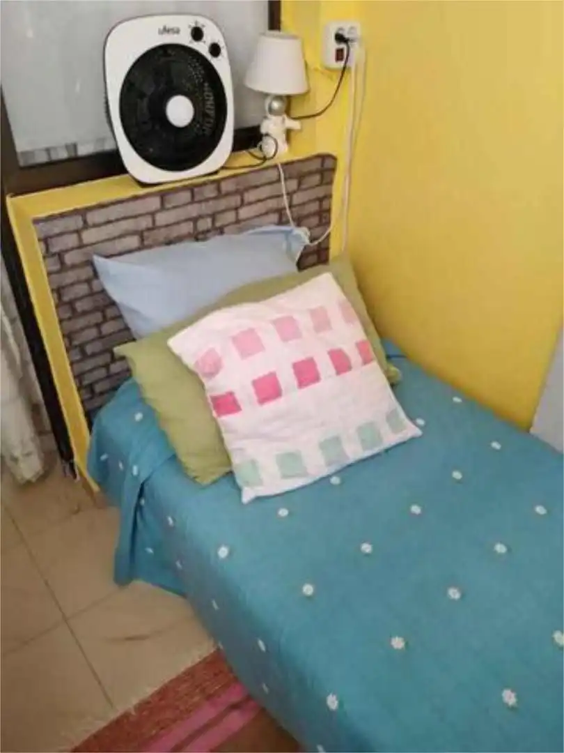 Schlafzimmer von Wohnungen zum Verkauf in Antigua mit Klimaanlage, Privatgarten und Parkett