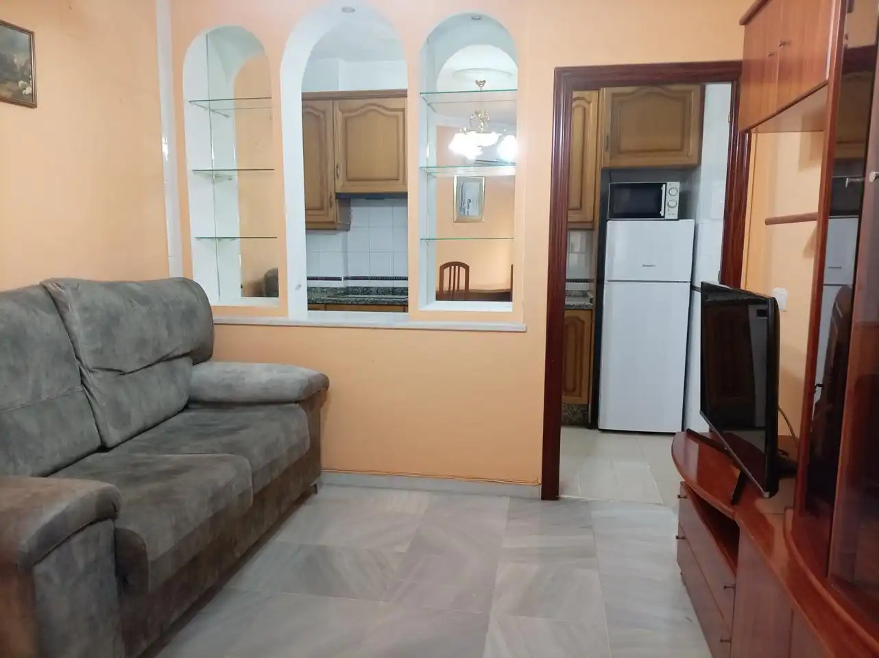 Sala d'estar de Apartament de lloguer en Alcalá de Guadaira amb Aire condicionat i Moblat