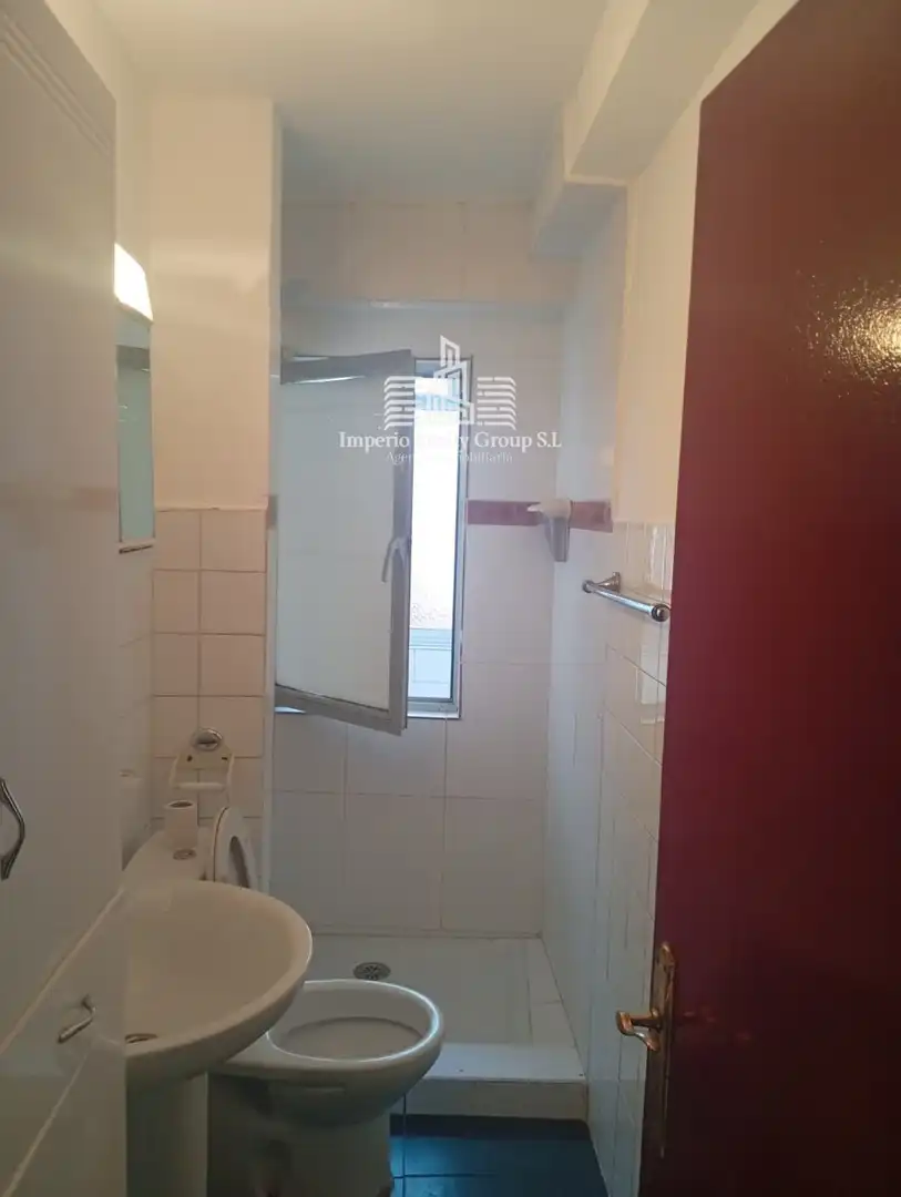 Badezimmer von Wohnung zum Verkauf in Avilés mit Terrasse