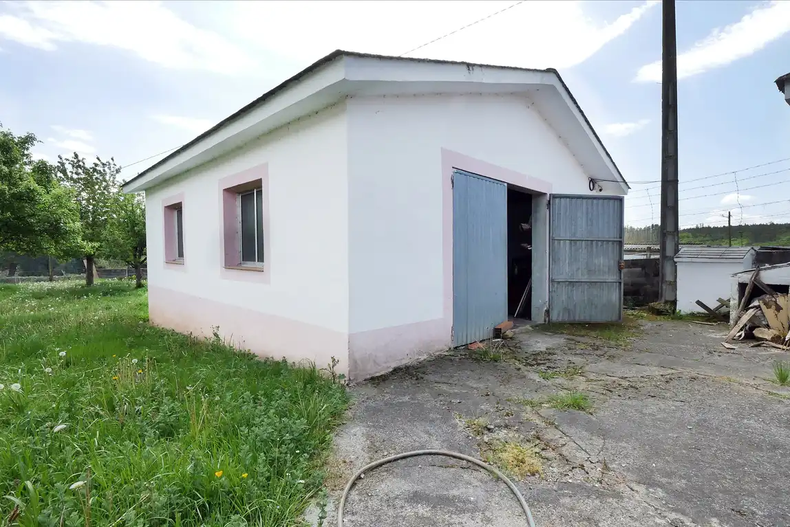 Vista exterior de Casa o xalet en venda en Baralla amb Calefacció, Jardí privat i Terrassa