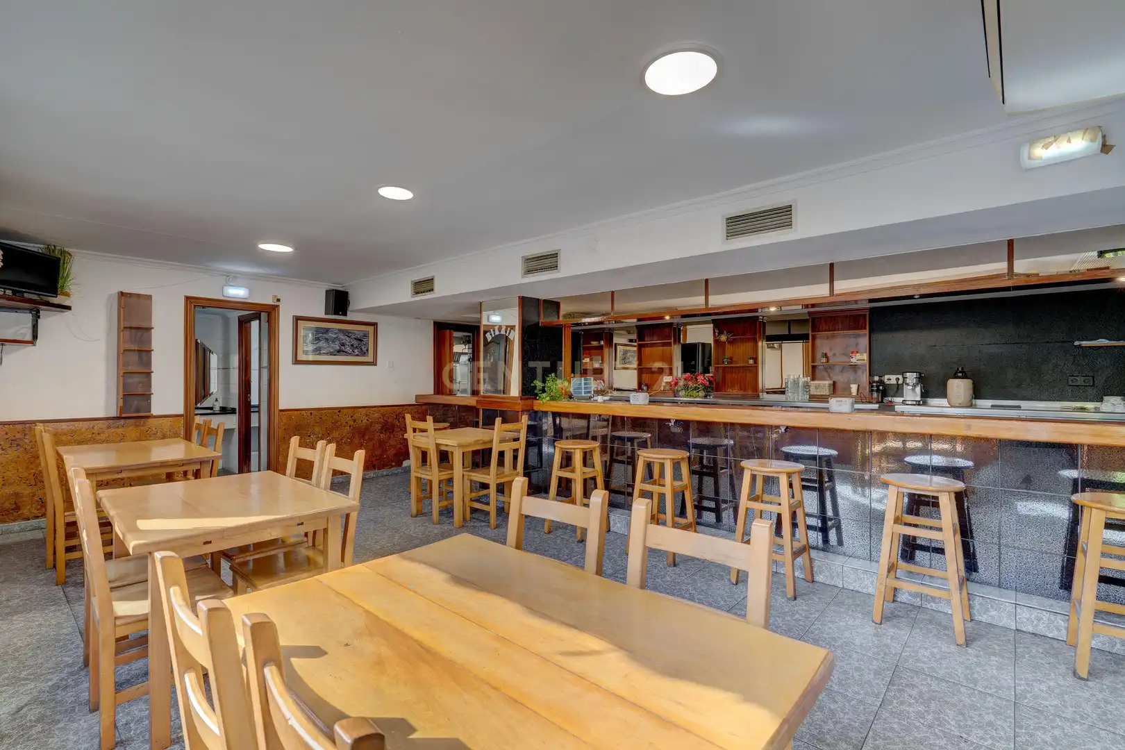 Commercial properties for sale in Deba  with Air Conditioner