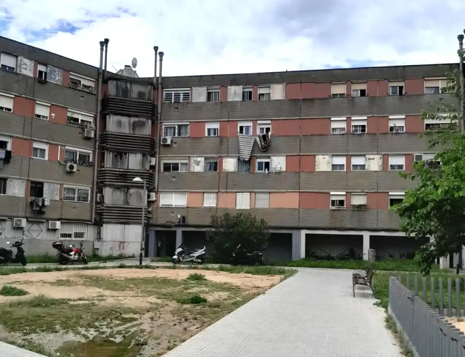 Vista exterior de Piso en venta en Badia del Vallès