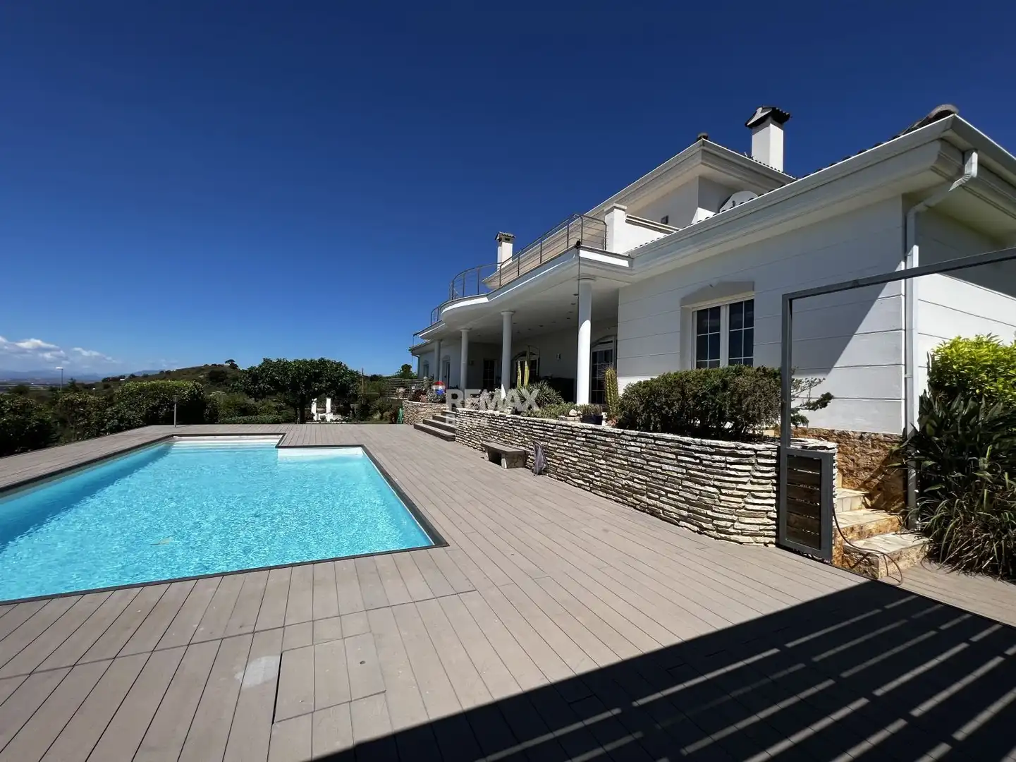 Piscina de Casa o xalet en venda en Pau amb Aire condicionat, Jardí privat i Terrassa