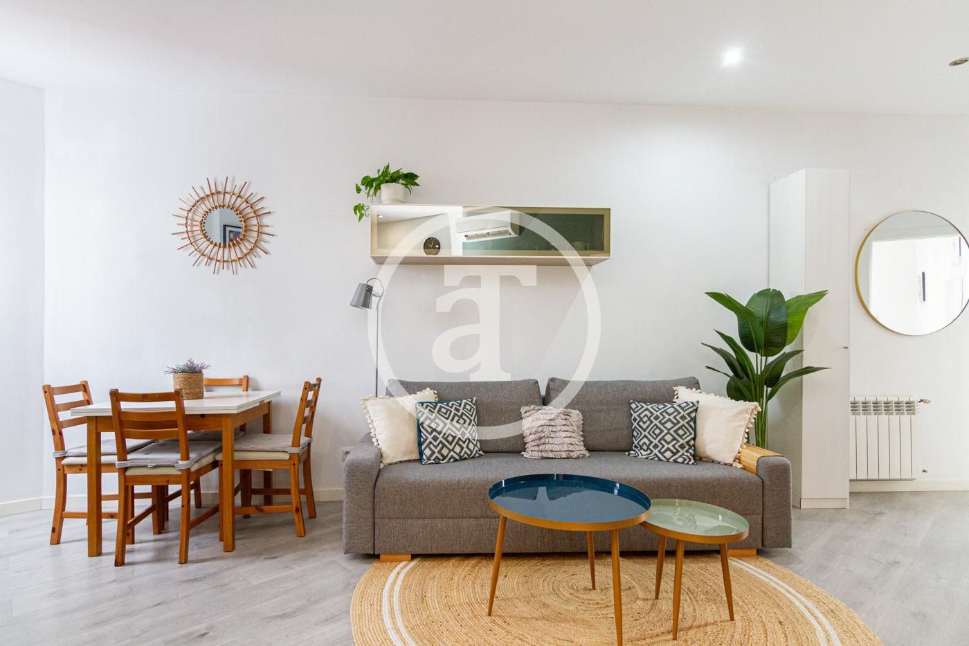 Sala d'estar de Pis de lloguer en  Madrid Capital amb Aire condicionat, Calefacció i Moblat