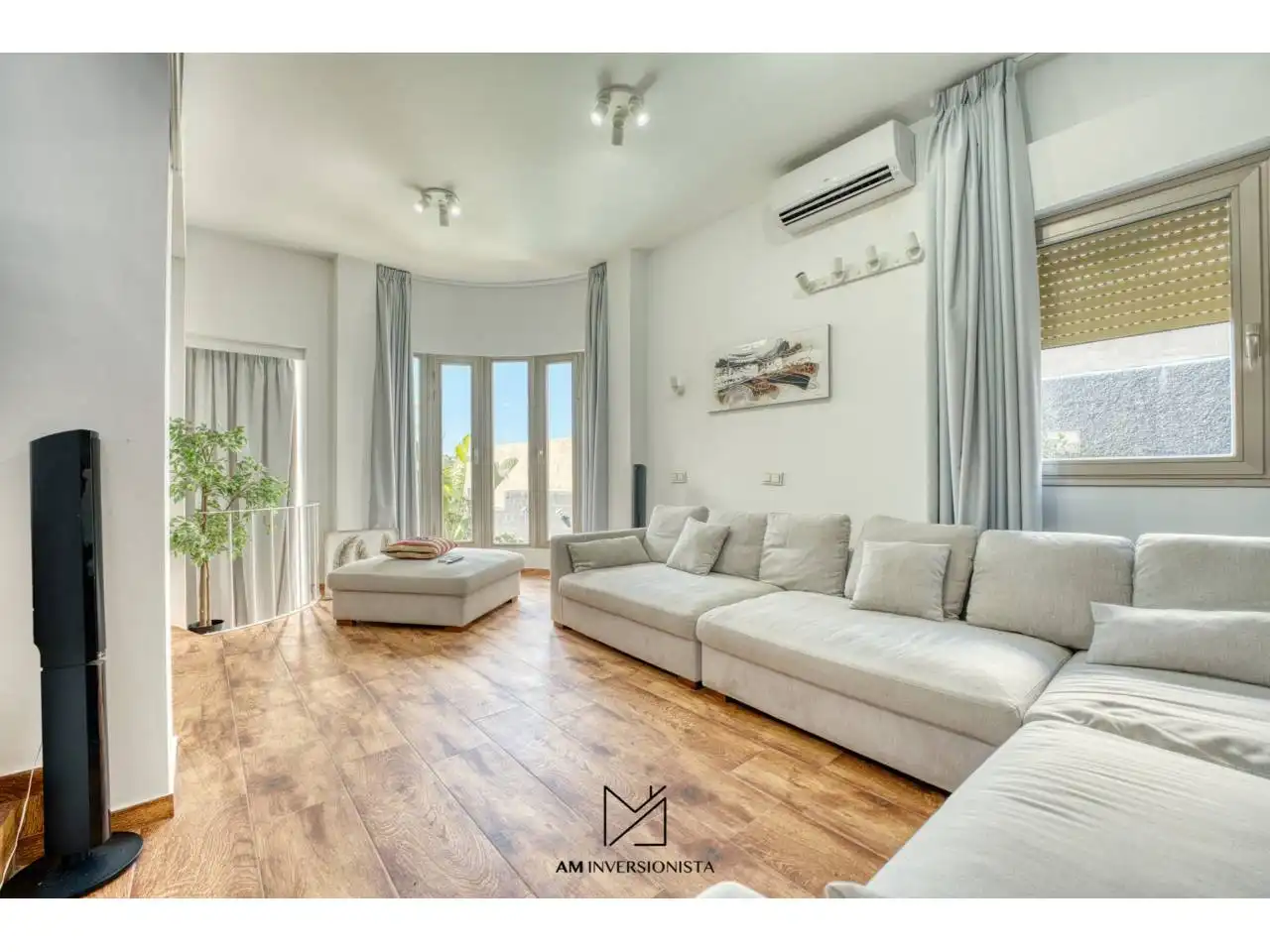 Sala de estar de Casa o chalet en venta en El Rosario con Aire acondicionado, Calefacción y Jardín privado