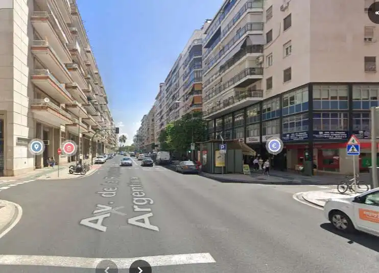Local comercial en venda a Triana