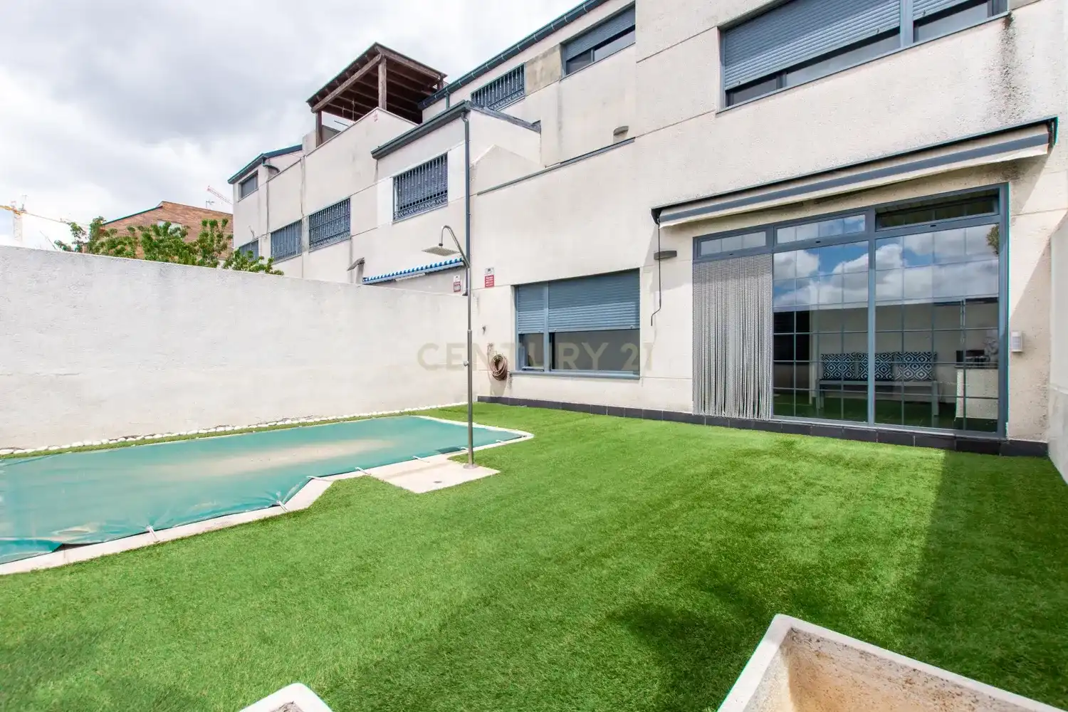 Swimming pool of Detached homes for sale in Parla  with Air Conditioner, Storage room and Swimming Pool