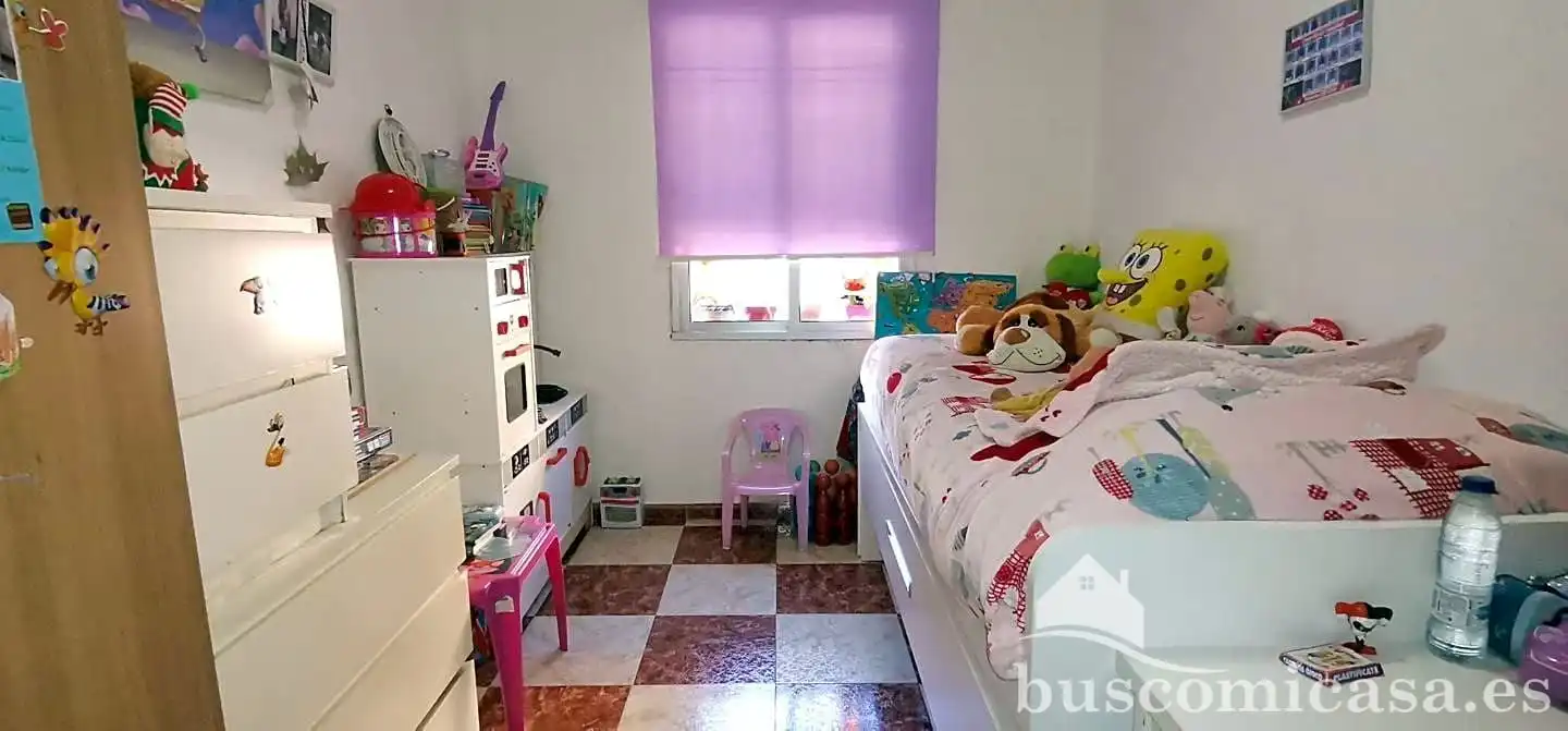 Dormitori de Casa o xalet en venda en Linares amb Aire condicionat, Terrassa i Traster