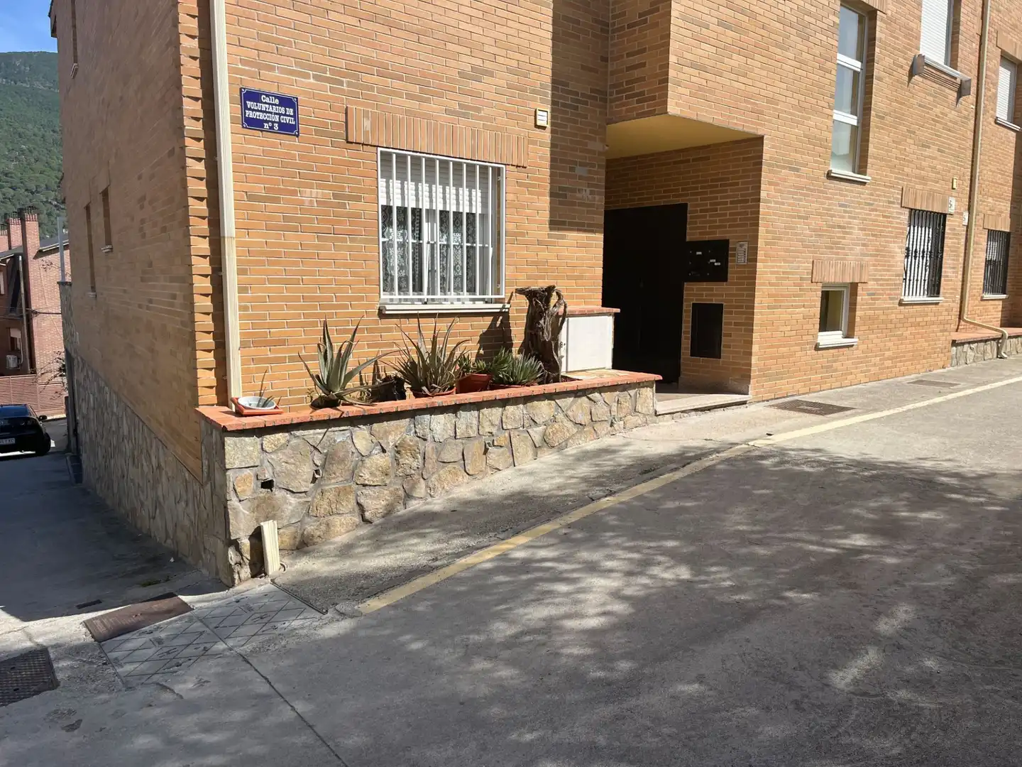 Vista exterior de Garaje en venta en La Adrada 
