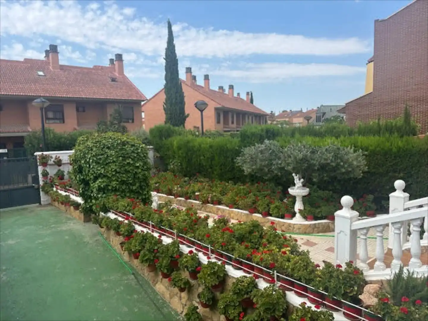 Jardí de Casa adosada en venda en Zaragoza amb Terrassa i Traster
