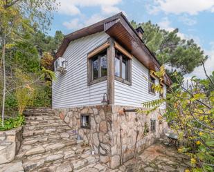 Vista exterior de Casa o xalet en venda en Rozas de Puerto Real amb Calefacció, Jardí privat i Terrassa