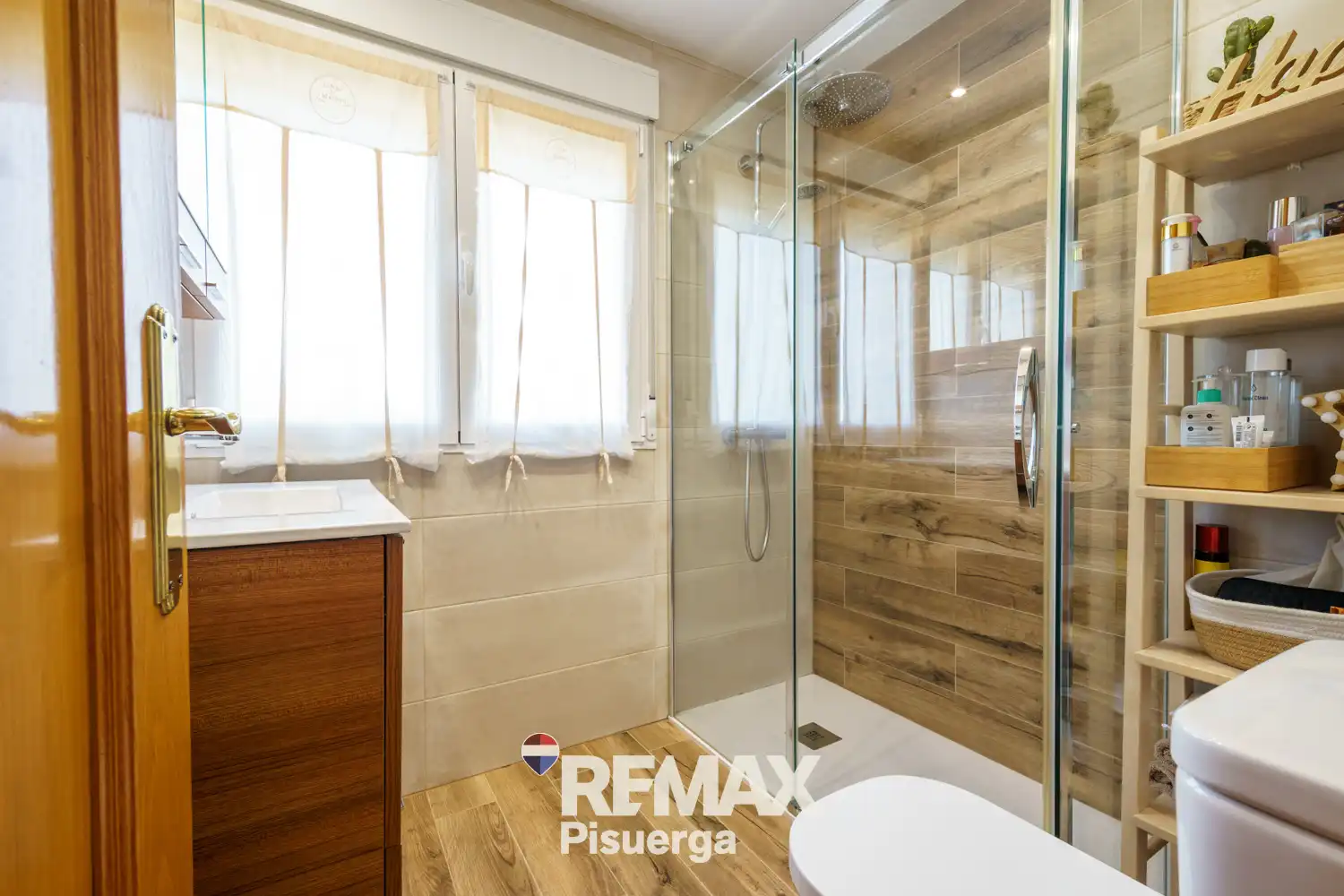 Baño de Piso en venta en Valladolid con Aire acondicionado, Calefacción y Jardín privado
