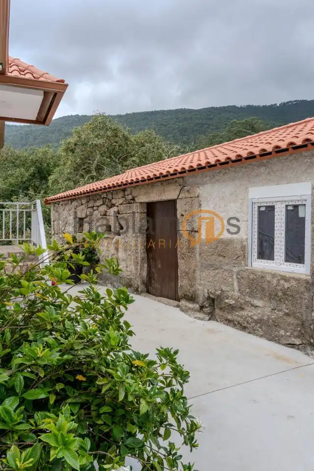 Casa rustica con giardino in vendita a Vilaboa, imagen 27