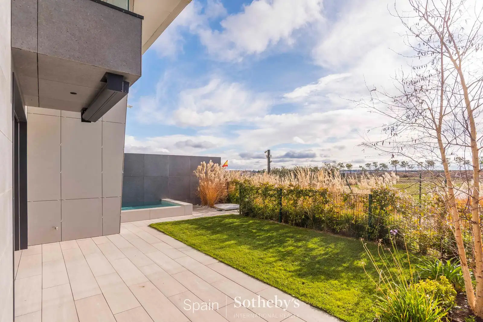 Terrassa de Apartament de lloguer en Pozuelo de Alarcón amb Aire condicionat, Calefacció i Jardí privat
