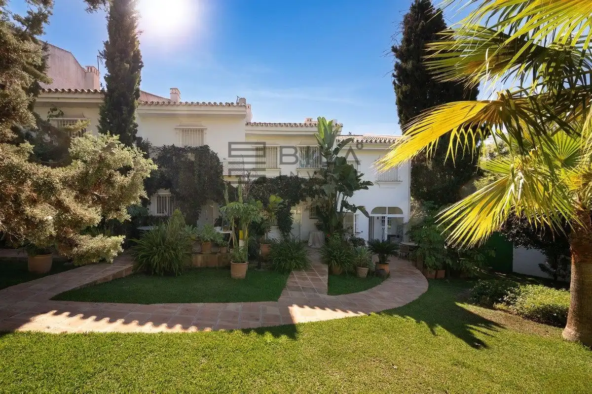 Reihenhaus mit Pool zum Verkauf in Urb. Villas en Artola Golf, imagen 3